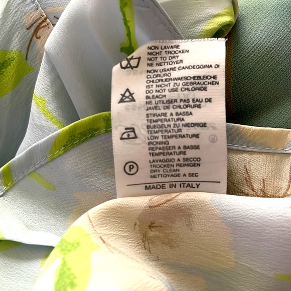 Blumarine Light Blue Floral Button Down Top With Tie Waist US Sz 8 Italian Sz 44 - Picture 7 of 7